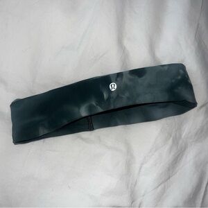 Lululemon - green & white tie dye Headband
